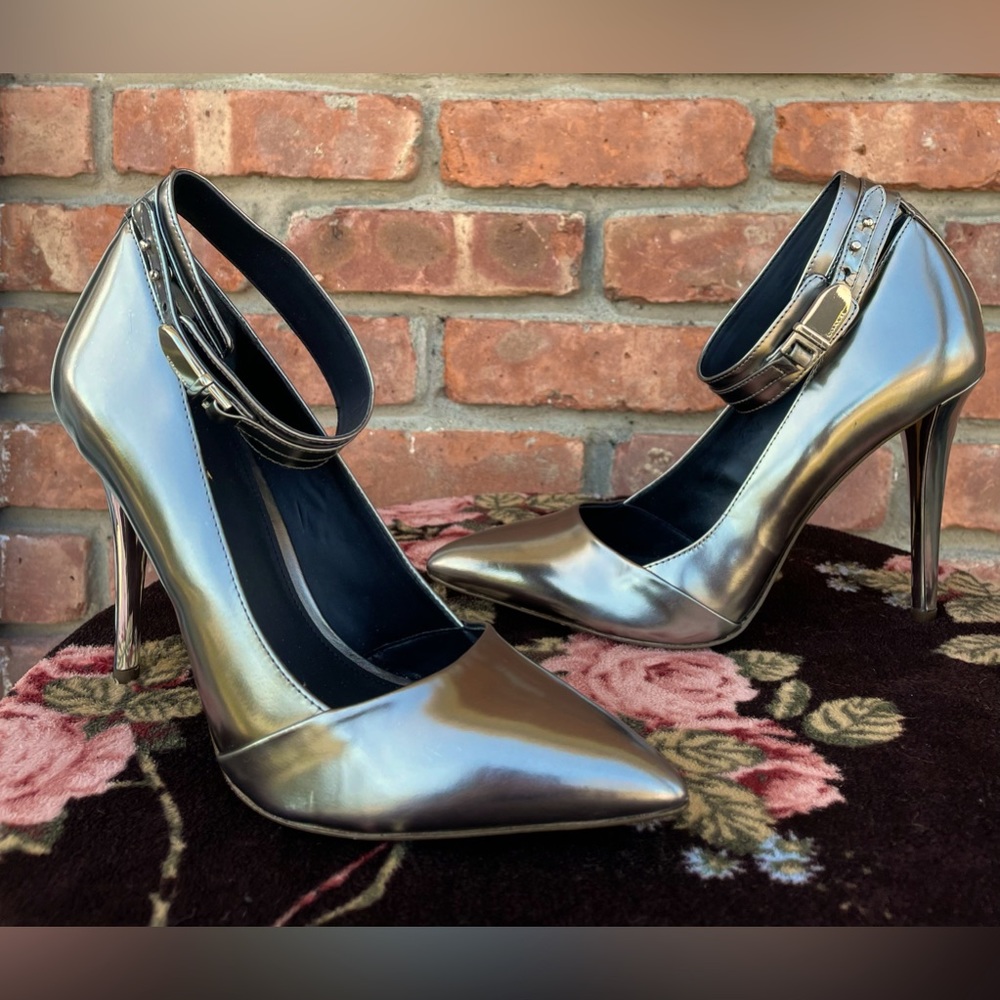 COACH WMS *HARBOR* Leather Ankle Strap Classic Pumps- Clr PEWTER- SZ 7
